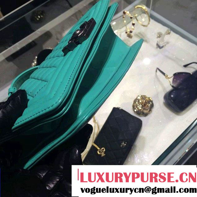 Chanel Medium Boy Flap Shoulder Bag A67086 in Lambskin Leather Turquoise