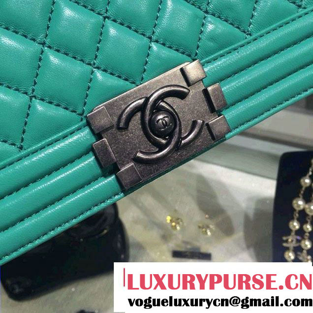 Chanel Medium Boy Flap Shoulder Bag A67086 in Lambskin Leather Turquoise