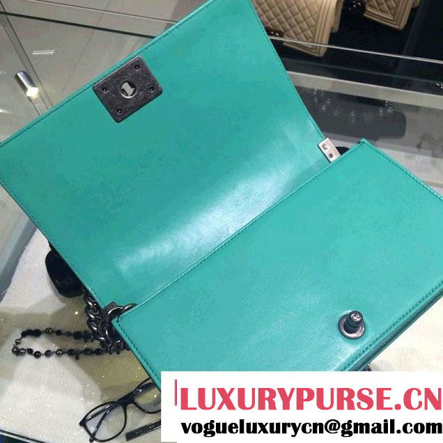 Chanel Medium Boy Flap Shoulder Bag A67086 in Lambskin Leather Turquoise