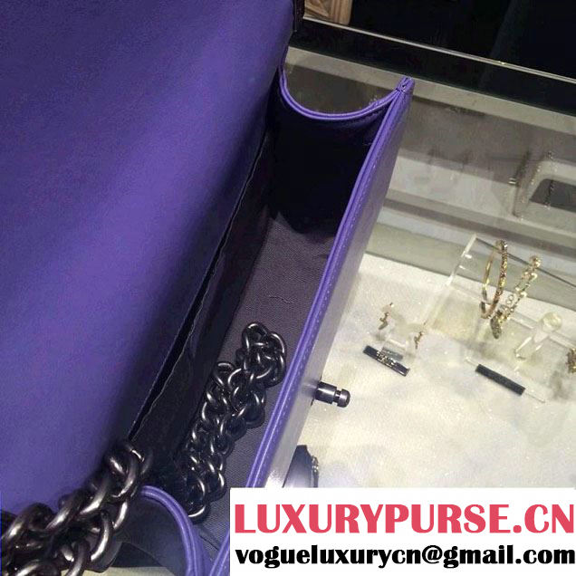 Chanel Medium Boy Flap Shoulder Bag A67086 in Lambskin Leather Lavender