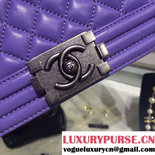 Chanel Medium Boy Flap Shoulder Bag A67086 in Lambskin Leather Lavender