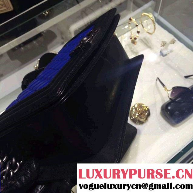 Chanel Medium Boy Flap Shoulder Bag A67086 in Lambskin Leather Blue/Black