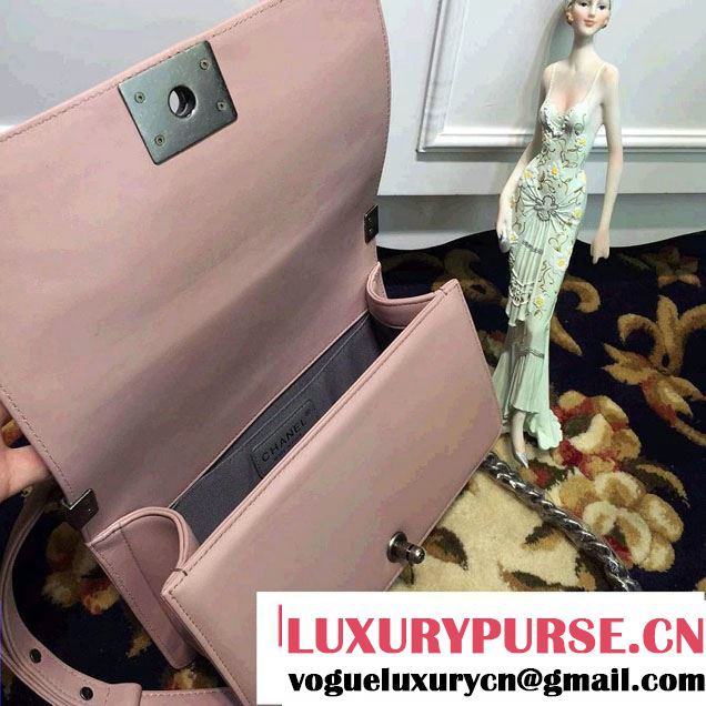 Chanel Medium Boy Flap Shoulder Bag A67086 Pink in Lambskin Leather
