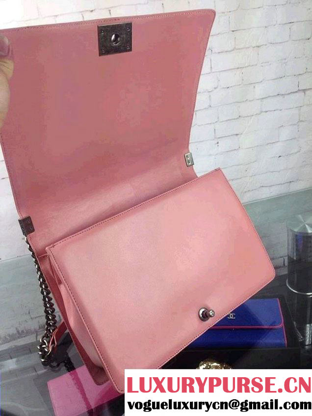 Chanel Large Boy Flap Shoulder Bag in Lambskin Leather Pink