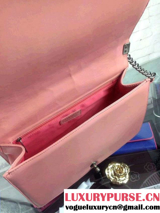 Chanel Large Boy Flap Shoulder Bag in Lambskin Leather Pink