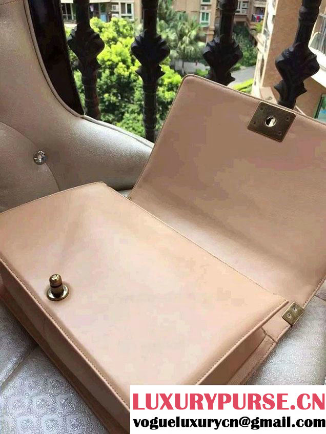 Chanel New Medium Boy Flap Shoulder Bag in Lambskin Leather Apricot