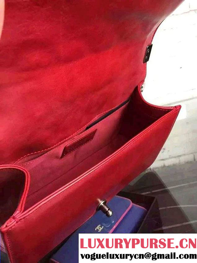 Chanel Boy Quilted Flap Shoulder Medium Bag Red