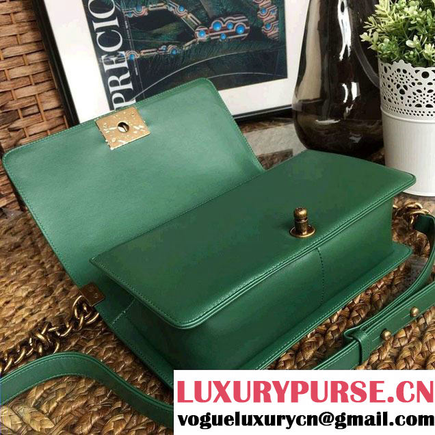 Chanel Pearl Leather Le Boy Flap Shoulder Medium Bag Green/Gold