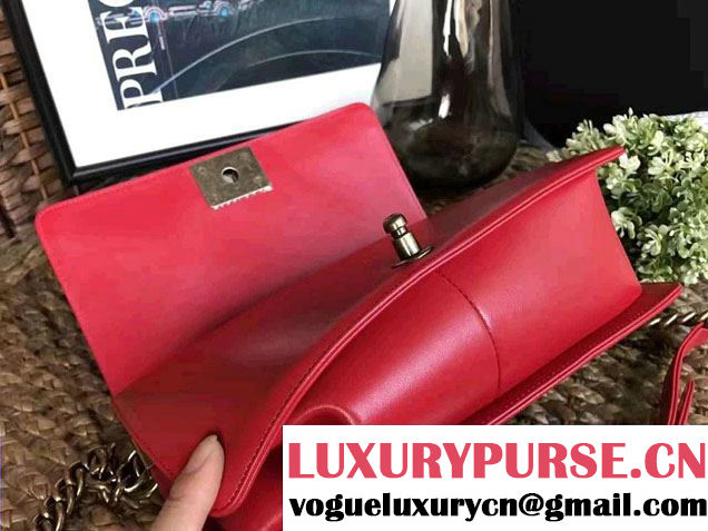 Chanel Pearl Leather Le Boy Flap Shoulder Medium Bag Red/Gold
