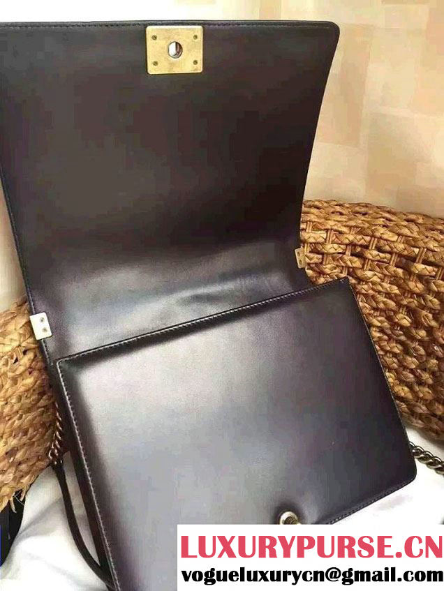 Chanel Large Boy Flap Shoulder Bag Black in original Lambskin Leather with Golden Hardware