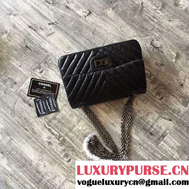 Chanel Chevron 2.55 Reisue Size 224 Flap Bag Black 2016 (KN-6072216 )