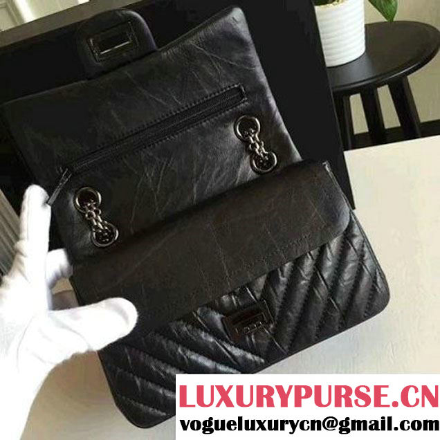 Chanel Chevron 2.55 Reisue Size 224 Flap Bag Black 2016 (KN-6072216 )