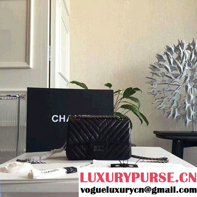 Chanel Chevron 2.55 Reisue Size 224 Flap Bag Black 2016 (KN-6072216 )