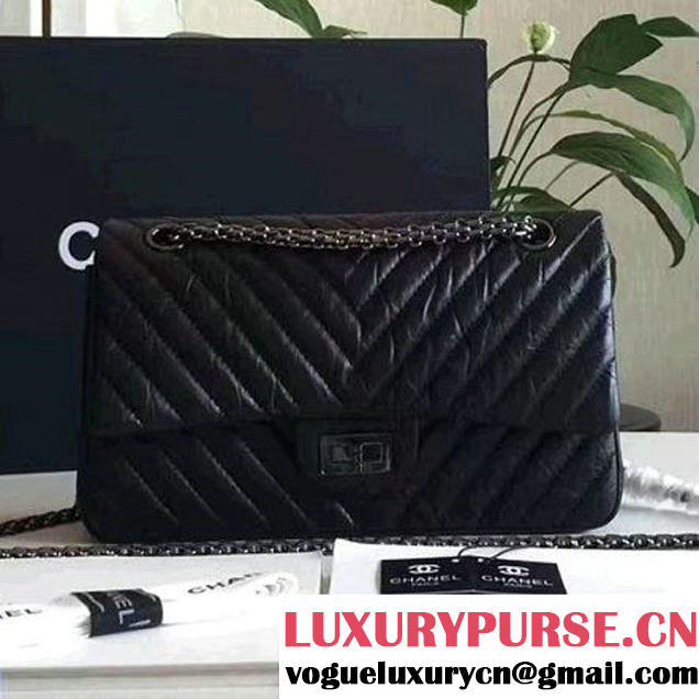 Chanel Chevron 2.55 Reisue Size 225 Flap Bag Black 2016 (KN-6072218 )