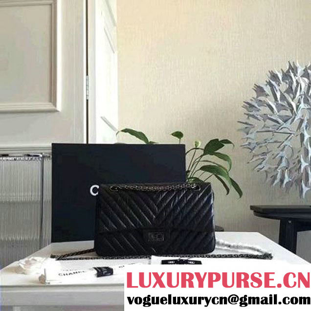 Chanel Chevron 2.55 Reisue Size 225 Flap Bag Black 2016 (KN-6072218 )