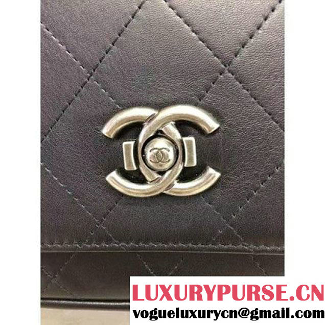 Chanel Black Messenger Bag PRE-SS 2015 (2a210-041420 )