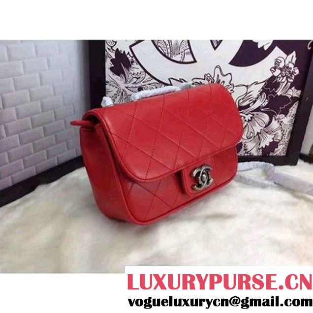 Chanel Small Messenger Bag PRE-SS 2015 in Red (2a210-041423 )