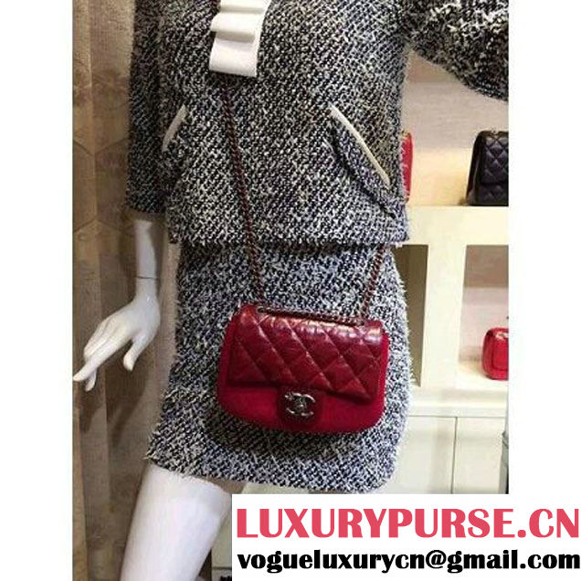 Chanel Red Calfskin And Felt Falp Bag Embellished With An Edelweiss Paris-Salzburg 2015/15 (2a143-072501 )