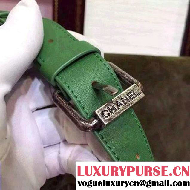 Chanel A96503 Embroidered Velvet Calfskin Messenger Bag Green SS2015 (HDD-080103 )