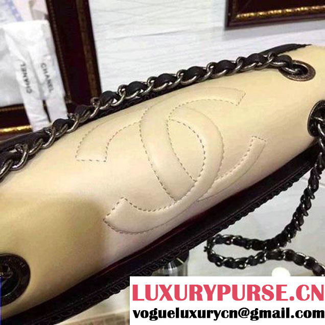 Chanel Lambksin Flap Bag Embellished With A Ribbon Piping Black/Beige Pre Fall-Winter 2015 (2A130-101203 )