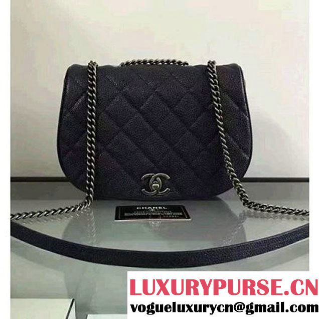 Chanel Grained Calfskin Messenger Bag A98553 Navy F/W 2016 (2B038-6081017 )