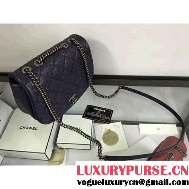 Chanel Grained Calfskin Messenger Bag A98553 Navy F/W 2016 (2B038-6081017 )