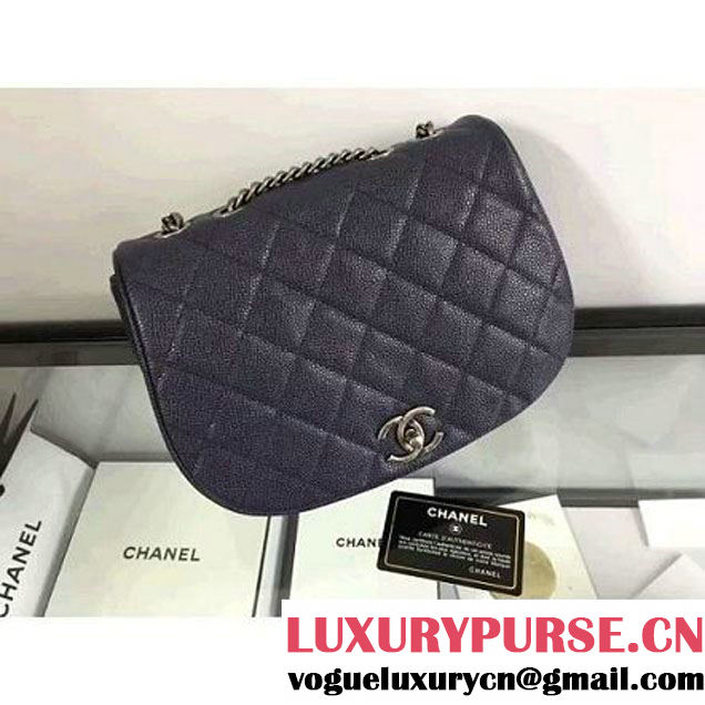 Chanel Grained Calfskin Messenger Bag A98553 Navy F/W 2016 (2B038-6081017 )