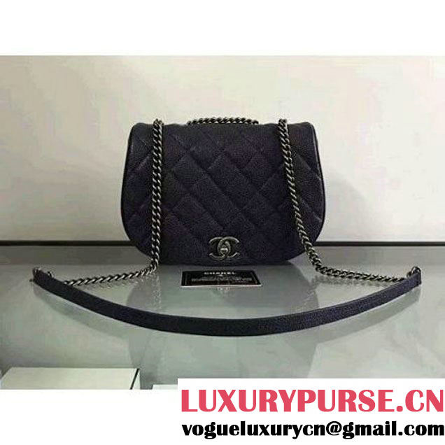 Chanel Grained Calfskin Messenger Bag A98553 Navy F/W 2016 (2B038-6081017 )