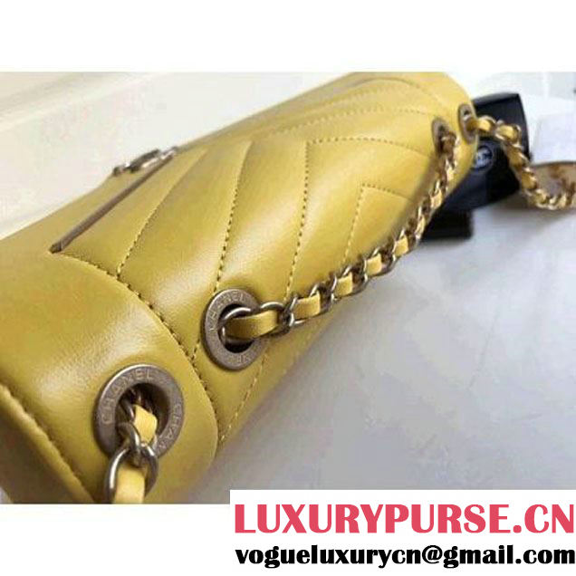 Chanel Lambskin Chevron Small/Medium Flap Bag A91897/A91898 Yellow 2017 (1A111-7091314 )