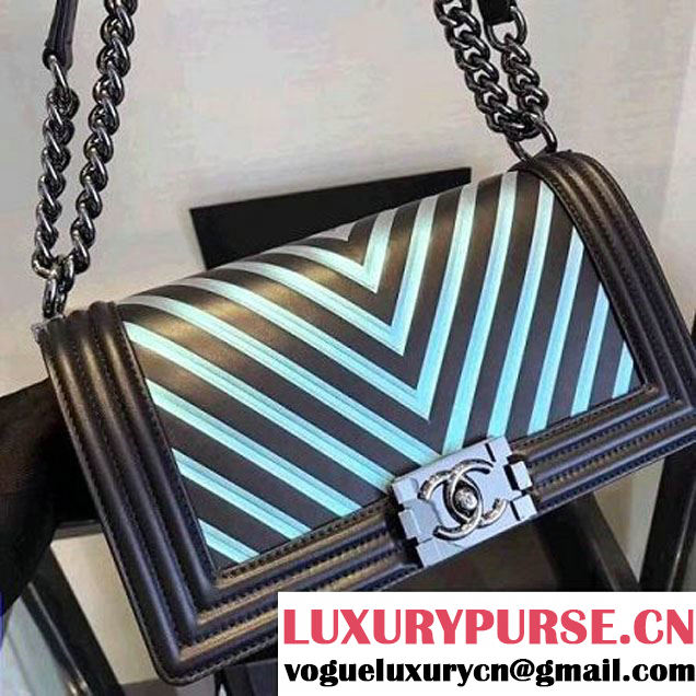 Chanel Painted Embossed Chevron Medium Boy Flap Bag 2017 (KN-7110102 )