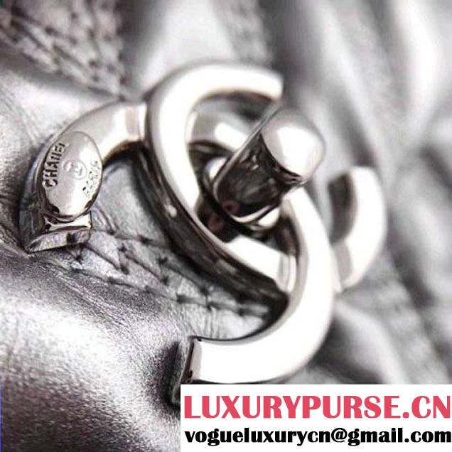 Chanel Chevron Space Suit Flap Bag A91978 Silver F/W 2017 (KN-7111141 )