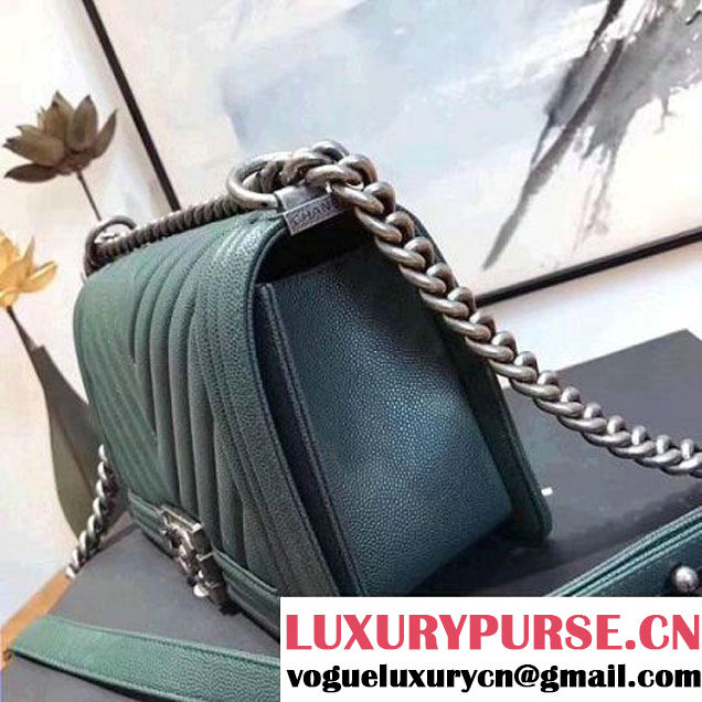Chanel Chevron Grained Calfskin Medium Boy Flap Bag Green 2017 (KN-7111030 )