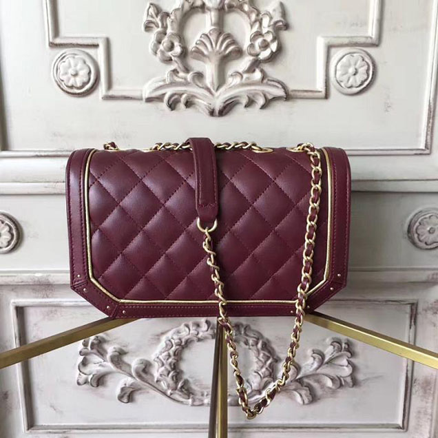 Chanel CC Clasp Small 20cm Flap Bag Lambskin Metallic Leather Satchel Bag Metiers D’Art Pre-Fall 2017 Collection Burgundy