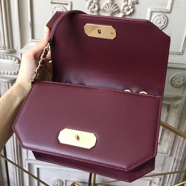 Chanel CC Clasp Small 20cm Flap Bag Lambskin Metallic Leather Satchel Bag Metiers D’Art Pre-Fall 2017 Collection Burgundy