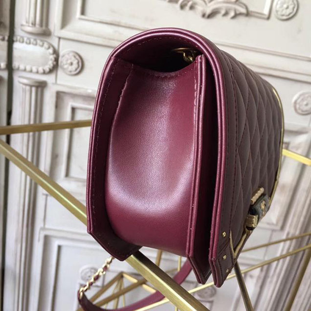 Chanel CC Clasp Small 20cm Flap Bag Lambskin Metallic Leather Satchel Bag Metiers D’Art Pre-Fall 2017 Collection Burgundy