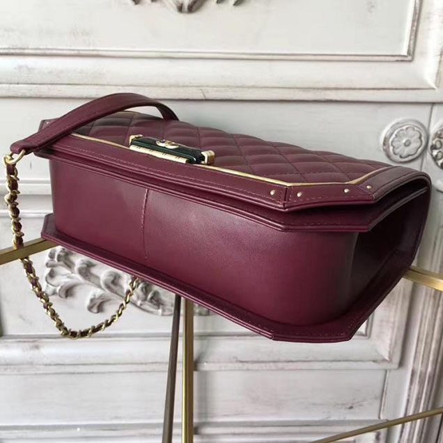 Chanel CC Clasp Medium 25cm Flap Bag Lambskin Metallic Leather Satchel Bag Metiers D’Art Pre-Fall 2017 Collection Burgundy