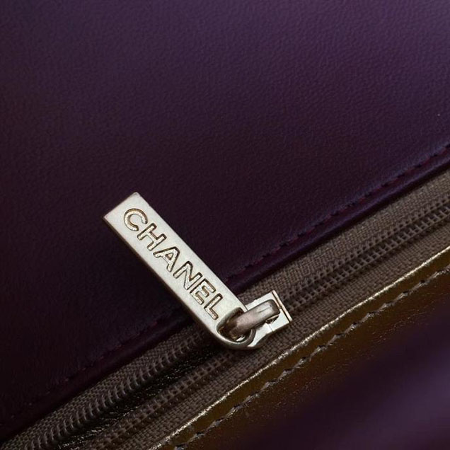 Chanel CC Clasp Medium 25cm Flap Bag Lambskin Metallic Leather Satchel Bag Metiers D’Art Pre-Fall 2017 Collection Burgundy