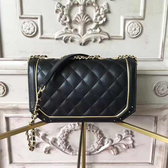Chanel CC Clasp Small 20cm Flap Bag Lambskin Metallic Leather Satchel Bag Metiers D’Art Pre-Fall 2017 Collection Black
