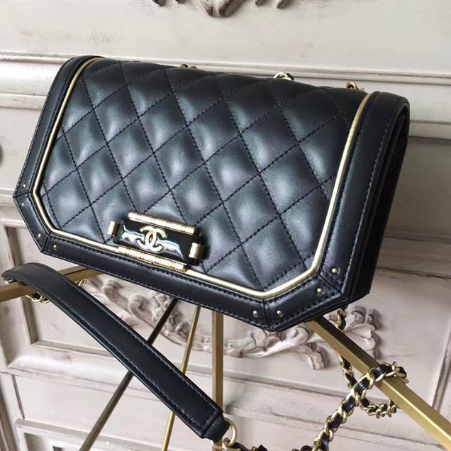 Chanel CC Clasp Small 20cm Flap Bag Lambskin Metallic Leather Satchel Bag Metiers D’Art Pre-Fall 2017 Collection Black