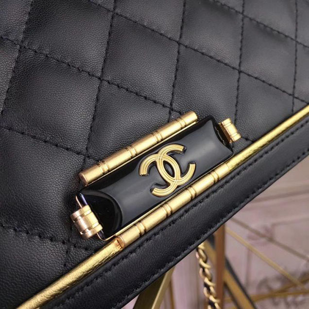 Chanel CC Clasp Medium 25cm Flap Bag Lambskin Metallic Leather Satchel Bag Metiers D’Art Pre-Fall 2017 Collection Black