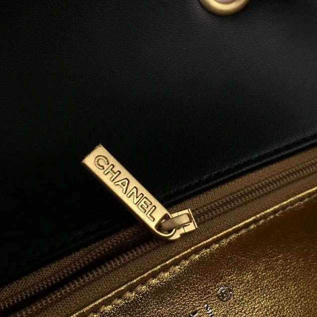 Chanel CC Clasp Medium 25cm Flap Bag Lambskin Metallic Leather Satchel Bag Metiers D’Art Pre-Fall 2017 Collection Black