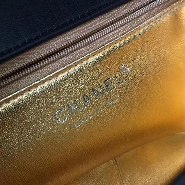 Chanel CC Clasp Medium 25cm Flap Bag Lambskin Metallic Leather Satchel Bag Metiers D’Art Pre-Fall 2017 Collection Black