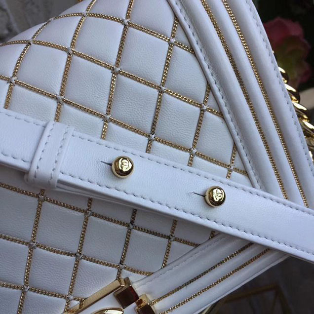 Chanel Chain Quilted Iconic Boy Bag 25cm Lambskin Leather Pre-Fall 2017 Collection White