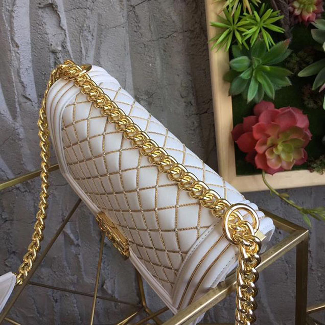 Chanel Chain Quilted Iconic Boy Bag 25cm Lambskin Leather Pre-Fall 2017 Collection White