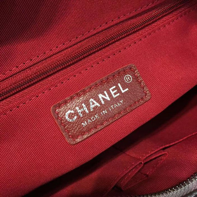 Chanel Gabrielle Hobo Bag Large 28cm Lambskin Leather Fall Winter 2017 Act 2 Collection Purple Iridescent