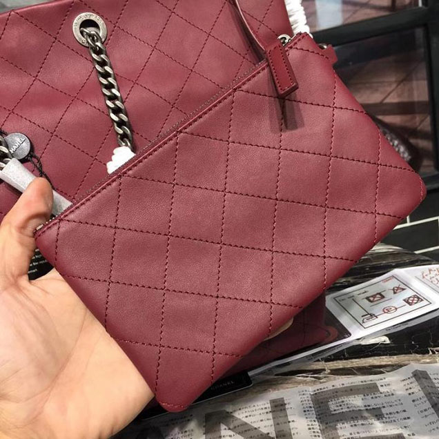 Chanel Hobo Tote Bag Large 30cm Calfskin Leather Fall Winter 2017 Act 1 Collection Burgundy