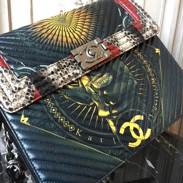 Chanel Flap Shoulder Chevron Bag 28cm Python Lambskin Leather Fall Winter 2017 Act 2 Collection Black