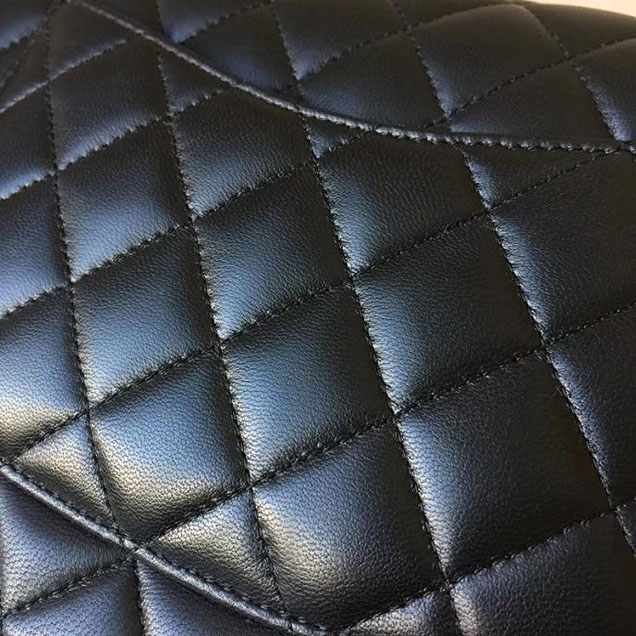 Chanel Classic Flap Bag Medium 25cm Lambskin Leather Fall Winter 2017 Act 2 Collection Black