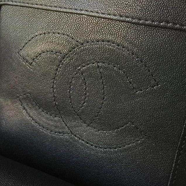 Chanel Mademoiselle Vintage Chevron Small Flap 20cm Bag Caviar Leather Fall Winter 2017 Act 2 Collection Black