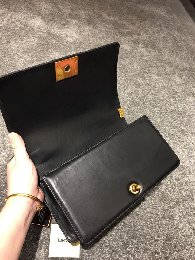 Chanel Chain Handle Bag 25cm Python Skin Leather Antique Gold Hardware Fall Winter Act 2 Collection White Black